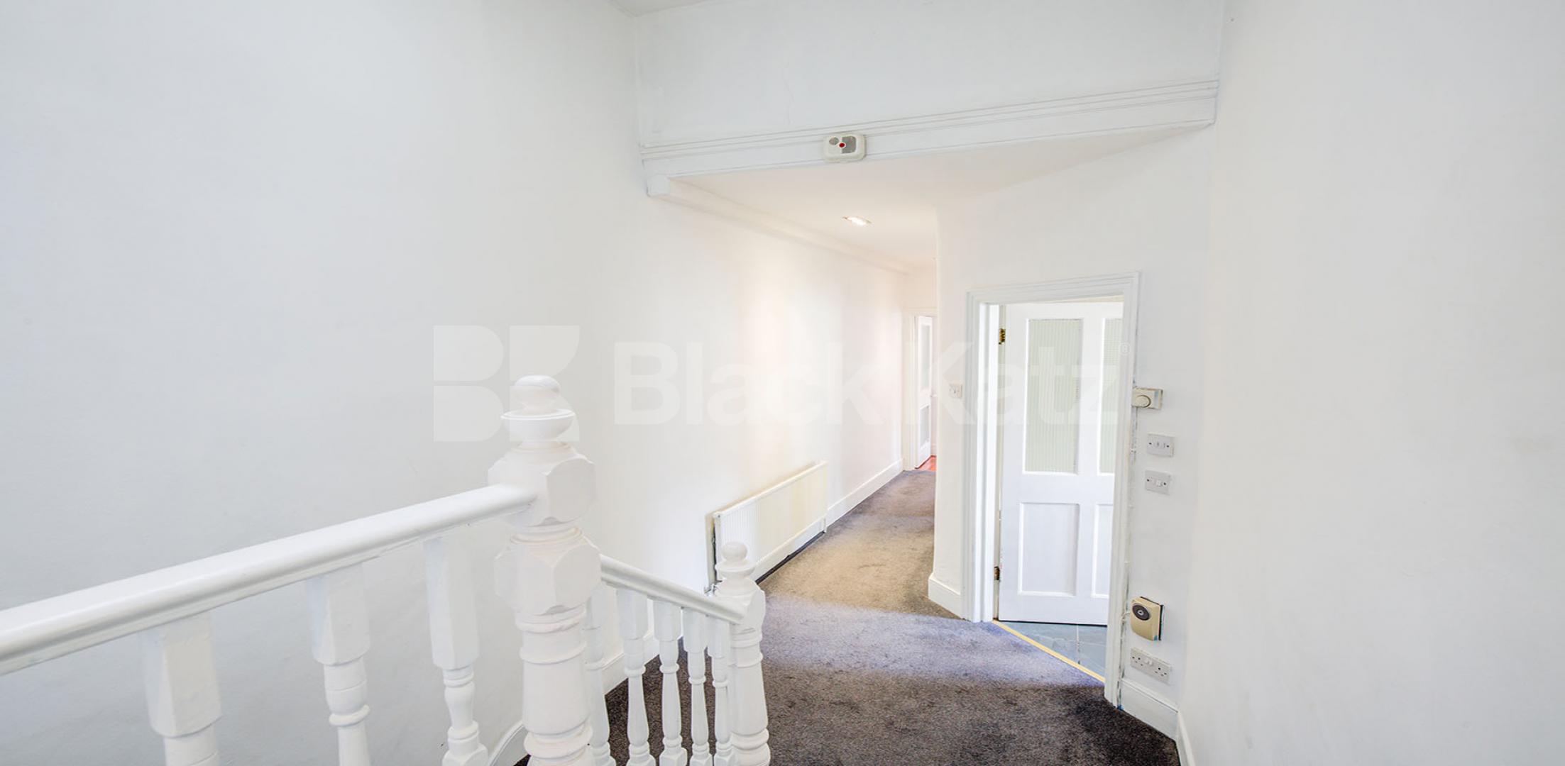 			2 Bedroom, 1 bath, 1 reception Flat			 Ormiston Grove, SHEPHERDS BUSH